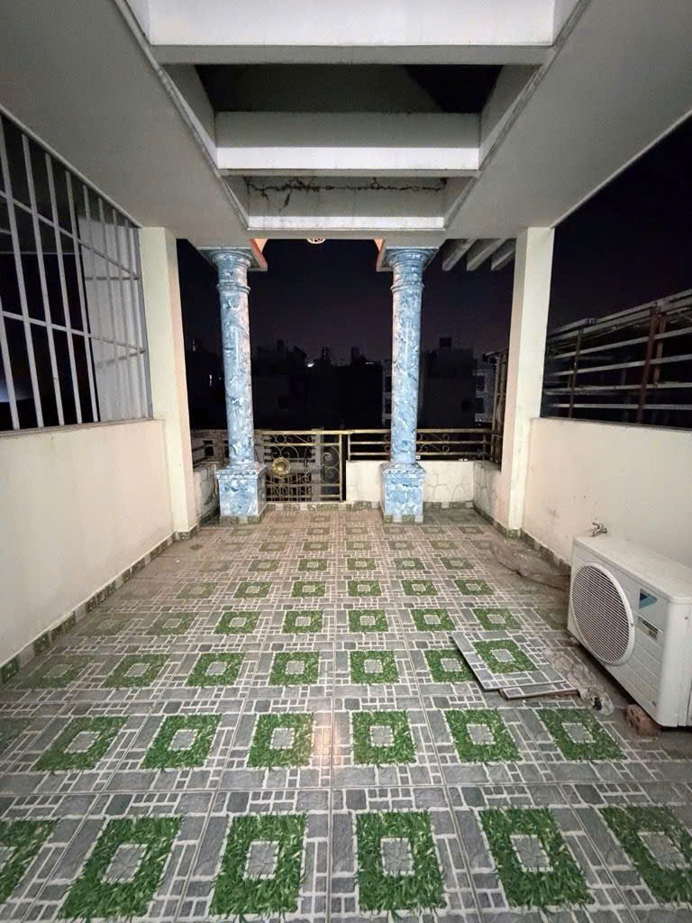 HXH – Ô TÔ NGỦ TRONG NHÀ – TRUNG TÂM BÌNH TÂN